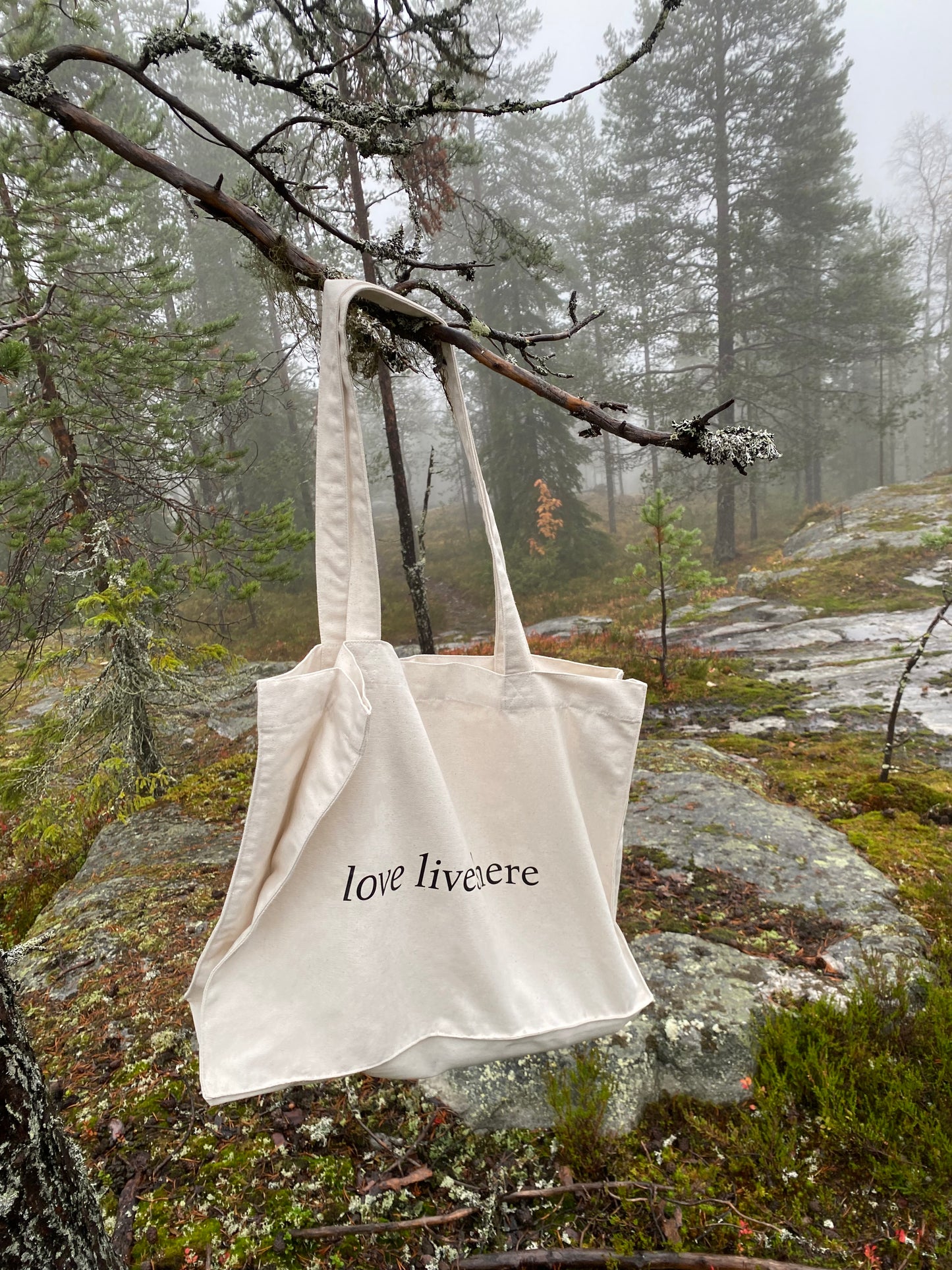 Love Lives Here - Sustainable Shopping Bag Natural
