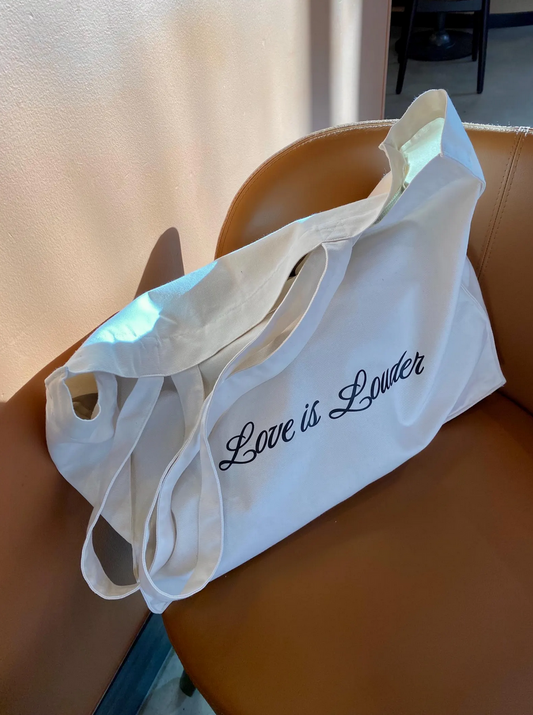 Love is Louder - Sustainable Shopping Bag White Black