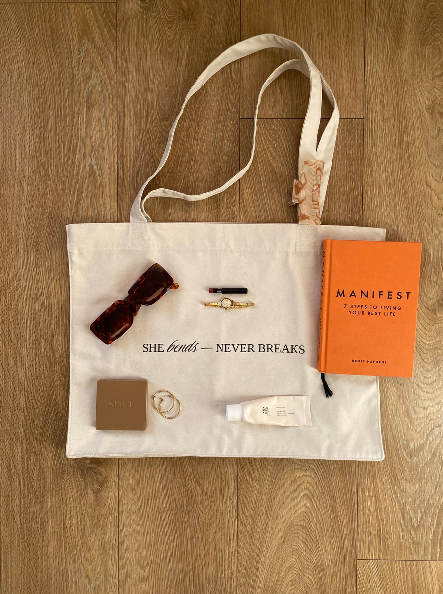 She Bends Never Breaks - Sustainable Shopping Bag White Black